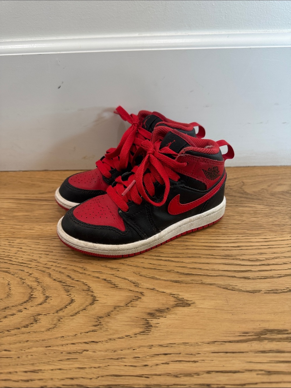 Jordan Kids' High-Top Sneakers in Red and Black